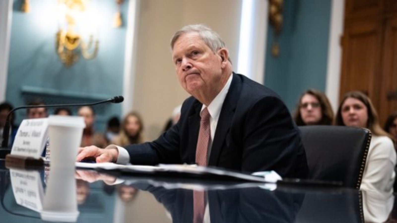 ‘gross-negligence’:-shortages-in-usda-food-aid-for-native-americans-blasted-in-congress